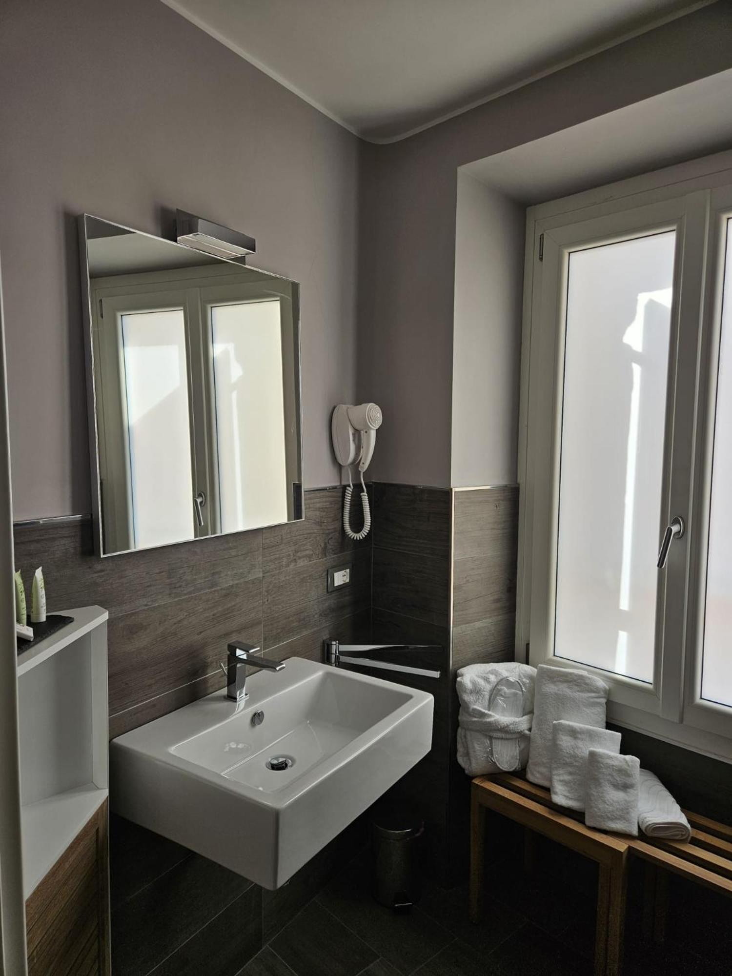 Prima Fila Premium Guest House Sanremo Exterior foto