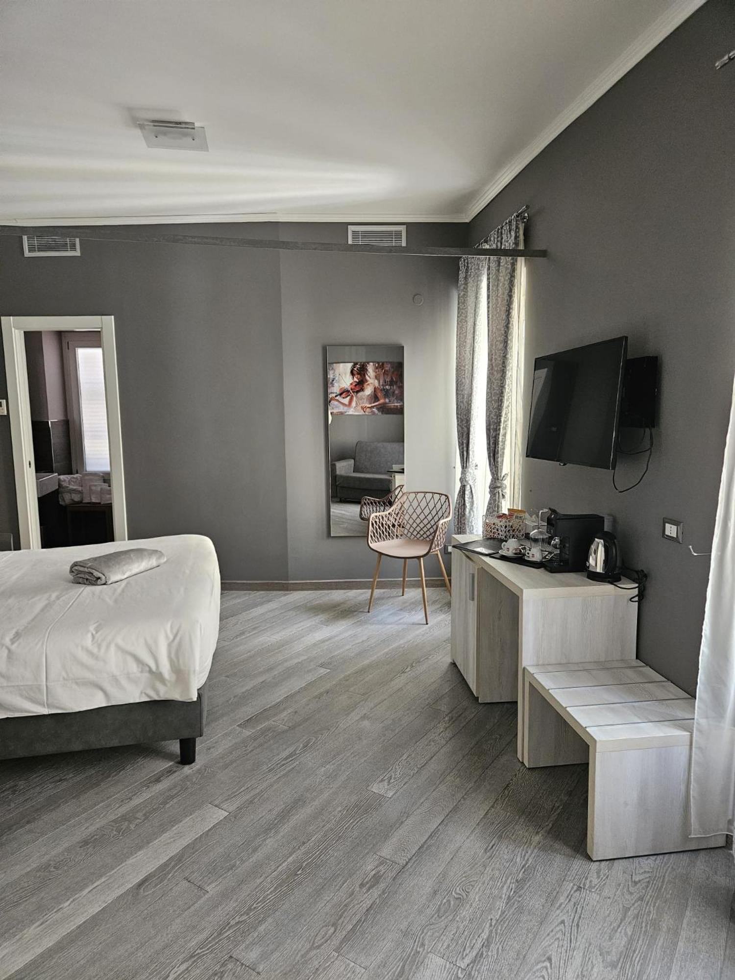 Prima Fila Premium Guest House Sanremo Exterior foto